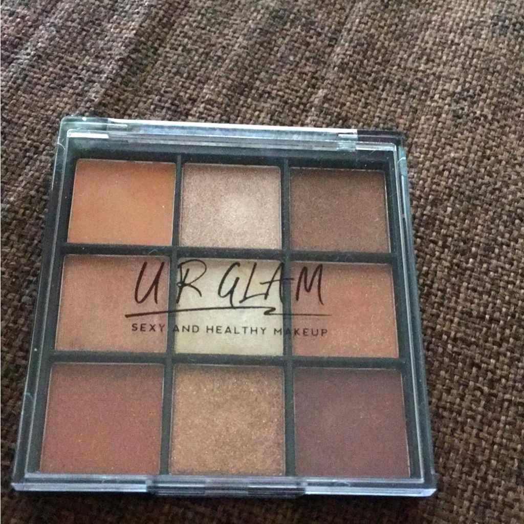 UR GLAM BLOOMING EYE COLOR PALETTE/U R GLAM/アイシャドウパレットを使ったクチコミ(1枚目)