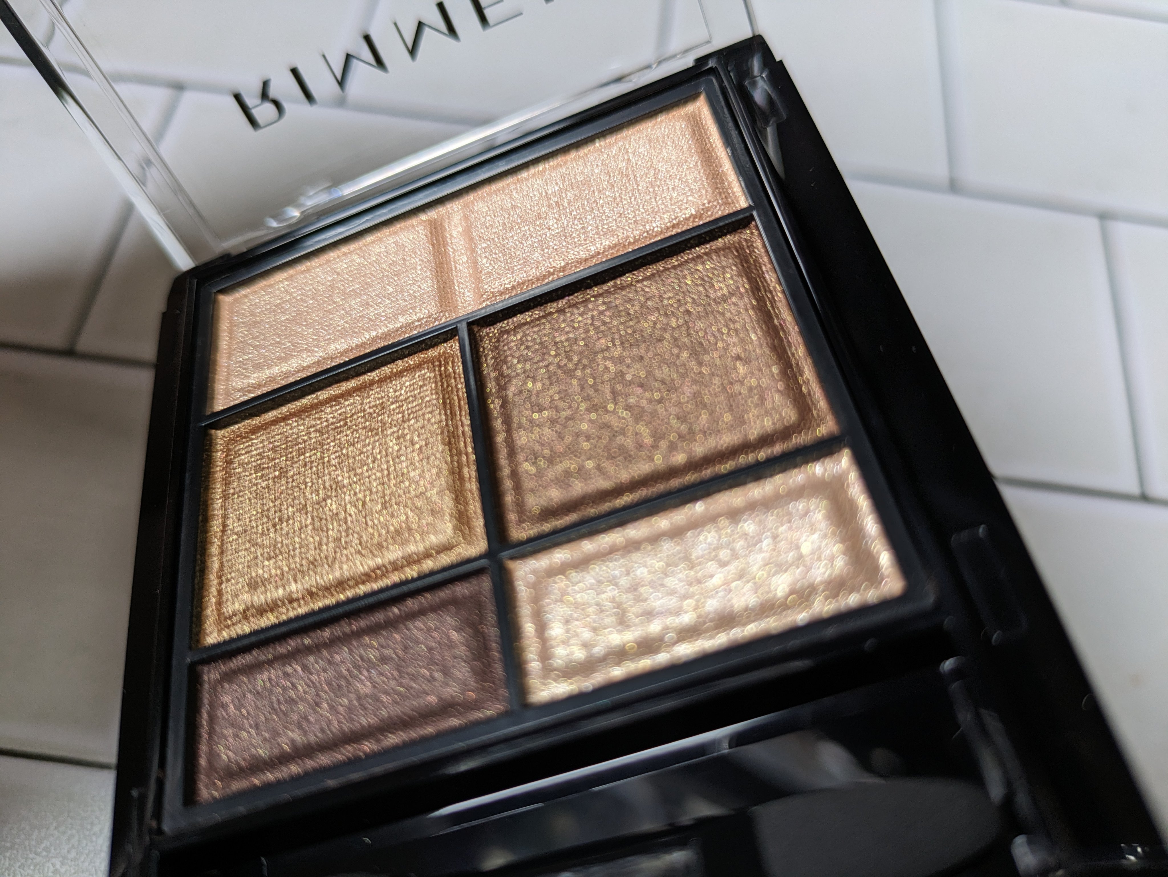 ワンダー スウィート アイシャドウ/リンメル ロンドン/アイシャドウパレットを使ったクチコミ（2枚目）