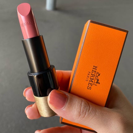 〈ルージュ・エルメス〉 ルージュ ア レーヴル サティネ/エルメス/口紅を使ったクチコミ(2枚目)