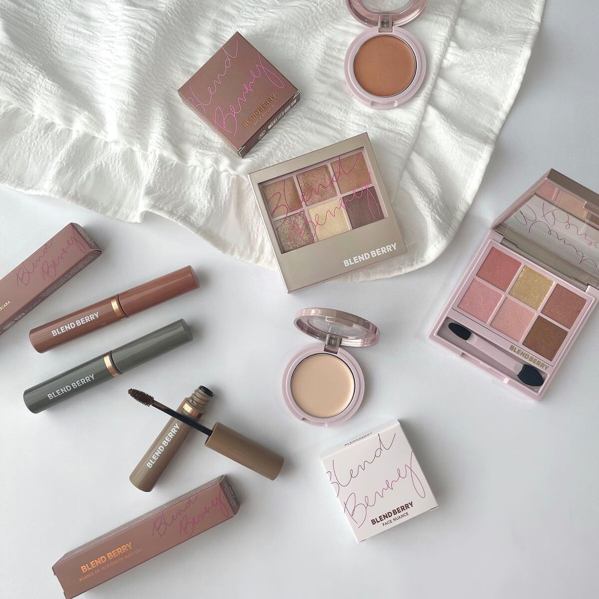 ニュアンスオン3Dアイブロウマスカラ/BLEND BERRY/眉マスカラを使ったクチコミ(1枚目)