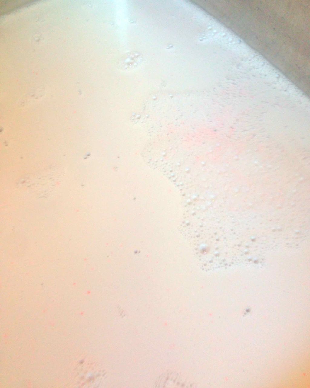 贅沢泡とろ 入浴料 ジュエリーローズの香り/お湯物語/保湿系入浴剤を使ったクチコミ(2枚目)