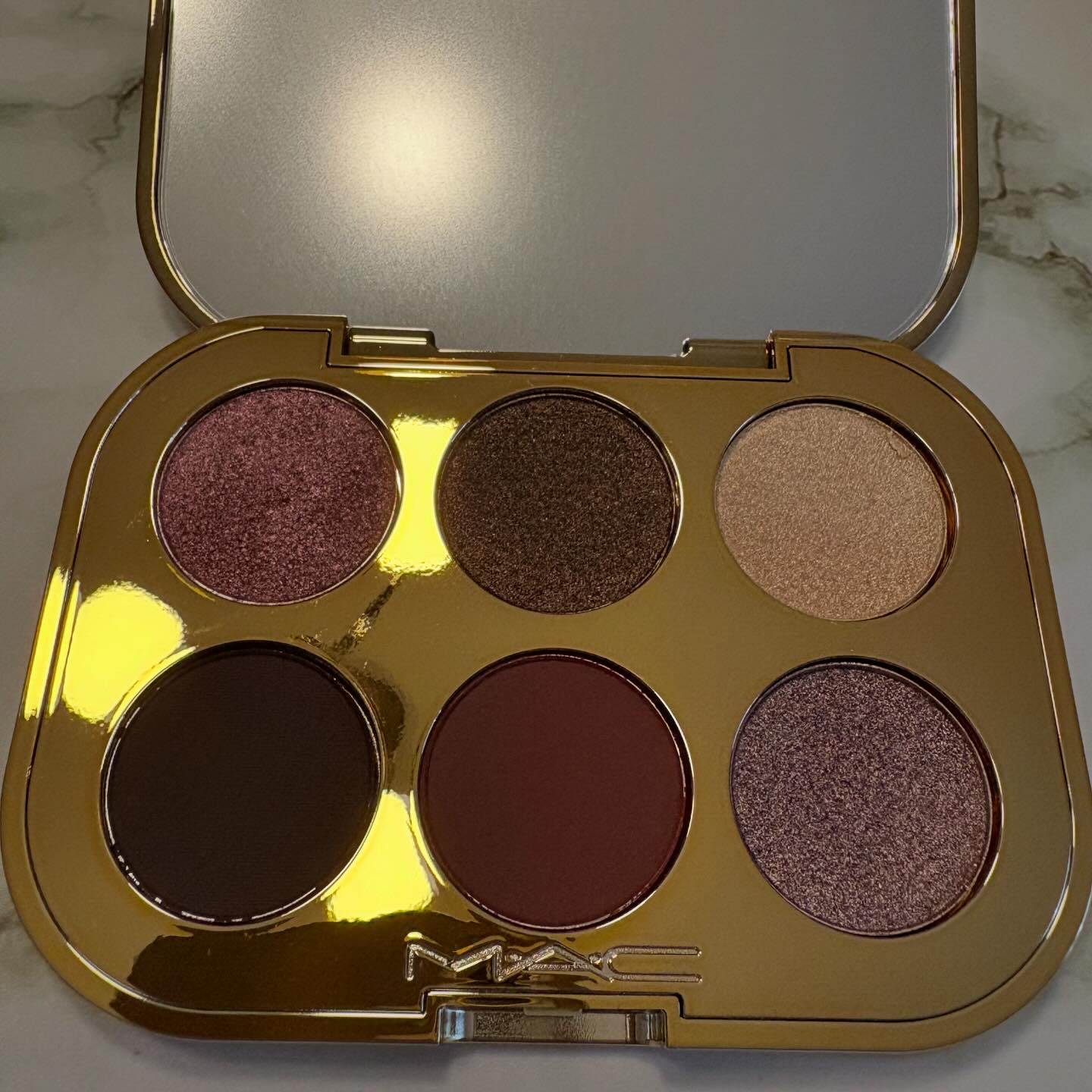 トレジャー アイシャドウ パレット ×6/M・A・C/アイシャドウパレットを使ったクチコミ（2枚目）