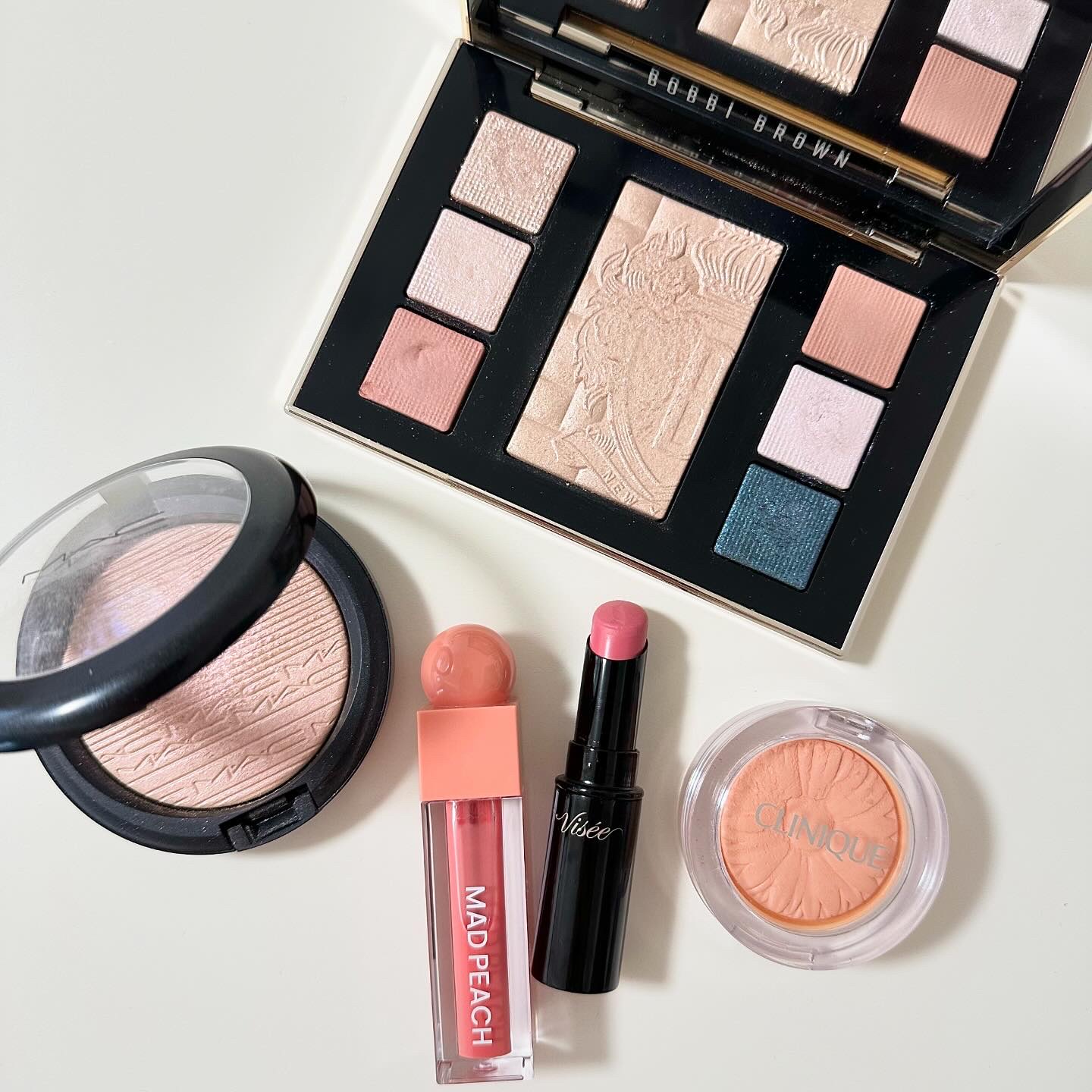 ムーンストーン グロウ リュクス アイ & チーク パレット/BOBBI BROWN/アイシャドウパレットを使ったクチコミ（2枚目）