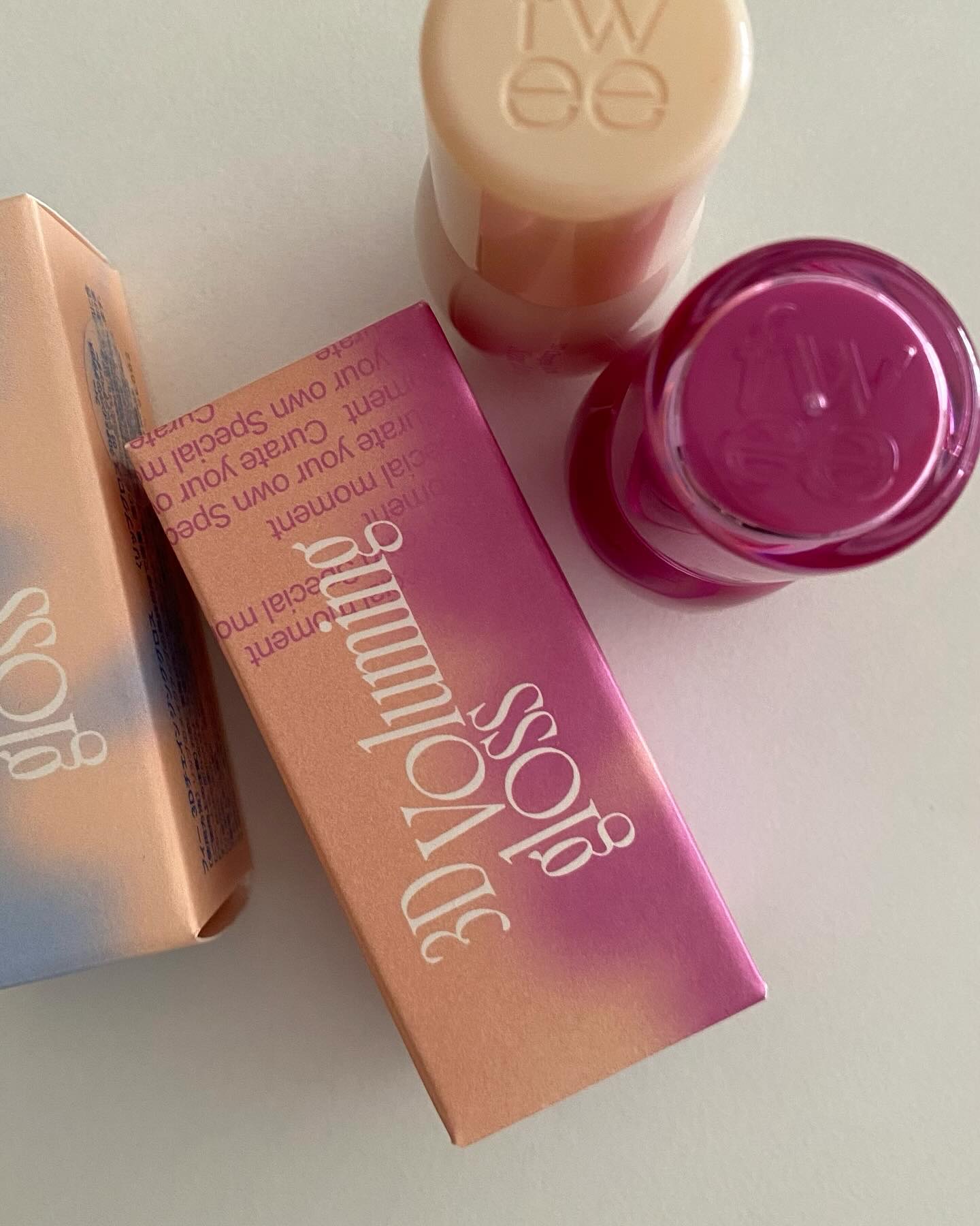 フィー 3Dボリューミンググロス/fwee/リップグロスを使ったクチコミ（2枚目）