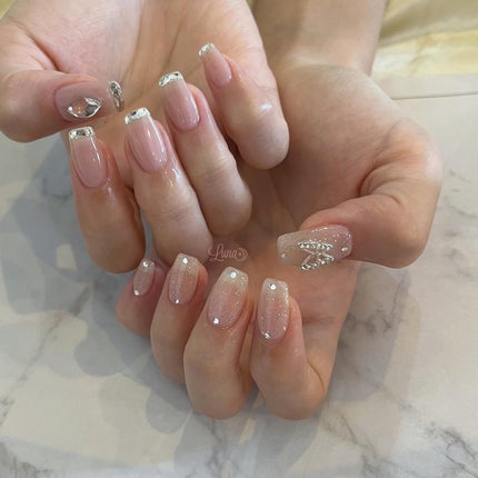 Iuna. Mizuki on LIPS 「.お持ち込みdesign🤍#nail#nailstagram#..」(1枚目)