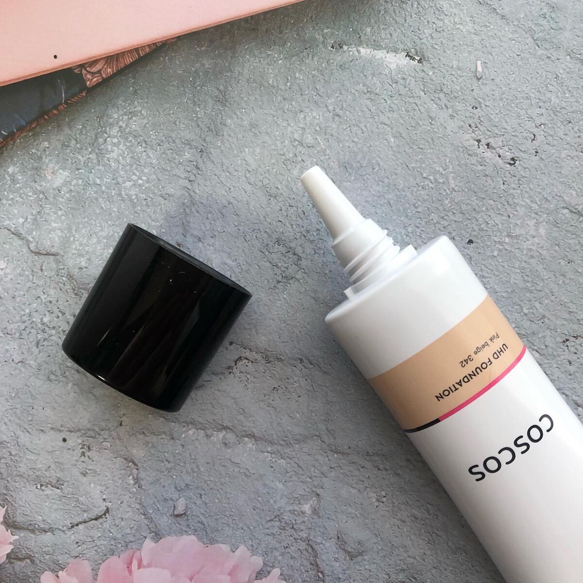 UHDファンデーション342(ピンクベージュ)/COSCOS/リキッドファンデーションを使ったクチコミ(3枚目)