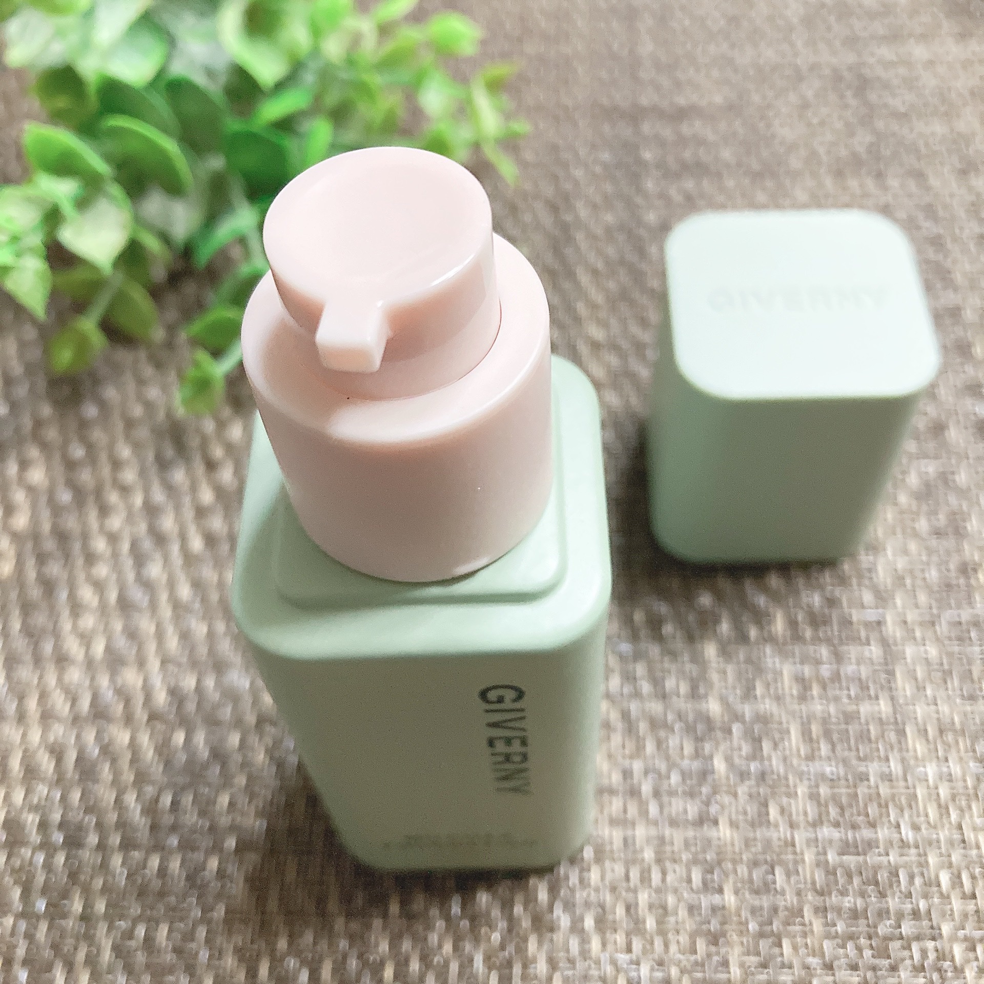 ジヴェルニー 密着カバーファンデーション 22NW ナチュラルベージュ/GIVERNY/リキッドファンデーションを使ったクチコミ（3枚目）