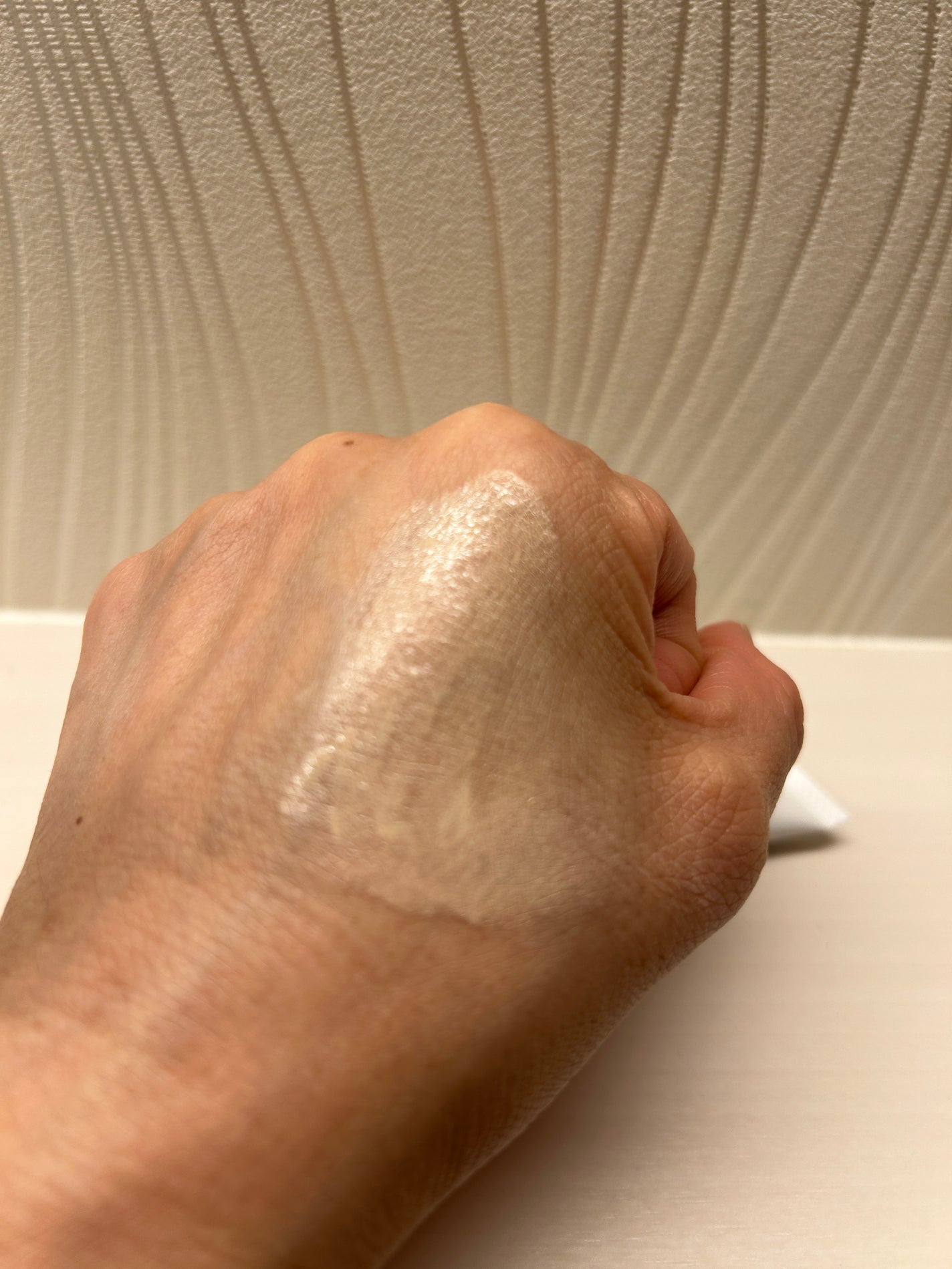 ミネラルシルクマットベース/ヴァントルテ/化粧下地を使ったクチコミ(3枚目)