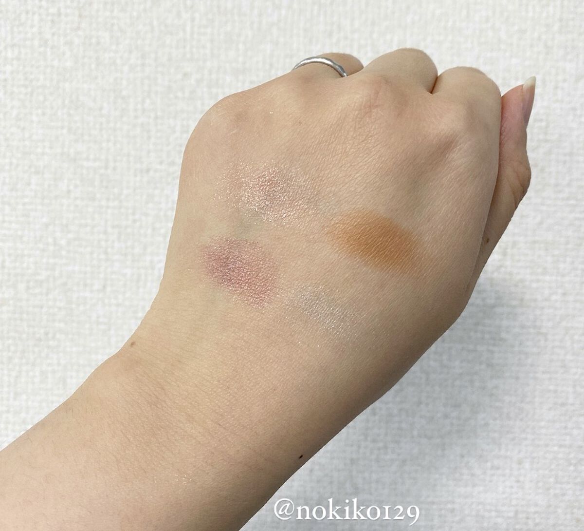 ミネラルクラッシィシャドー/エトヴォス/アイシャドウパレットを使ったクチコミ（2枚目）