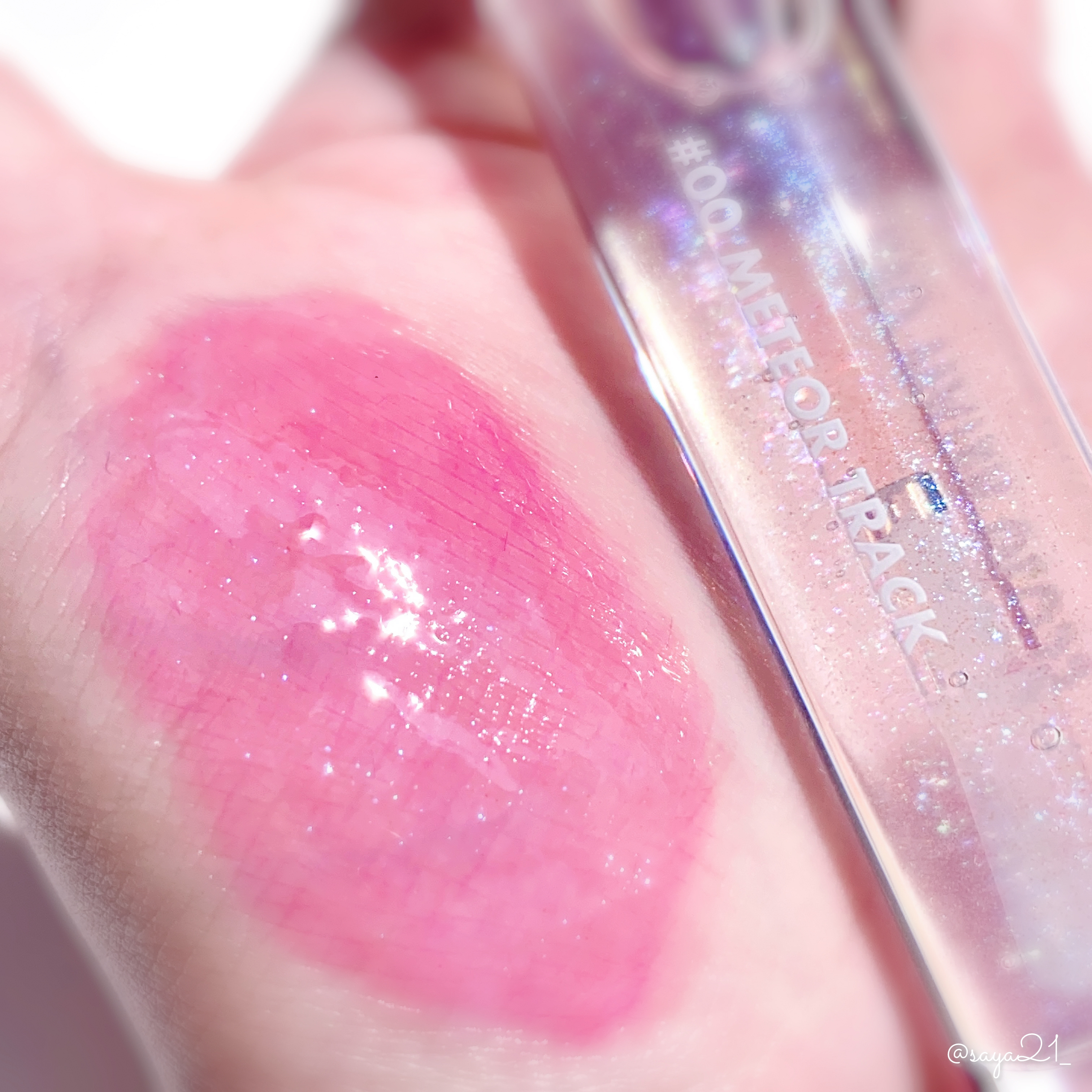 ジューシーラスティングティント/rom&nd/リップティントを使ったクチコミ（3枚目）