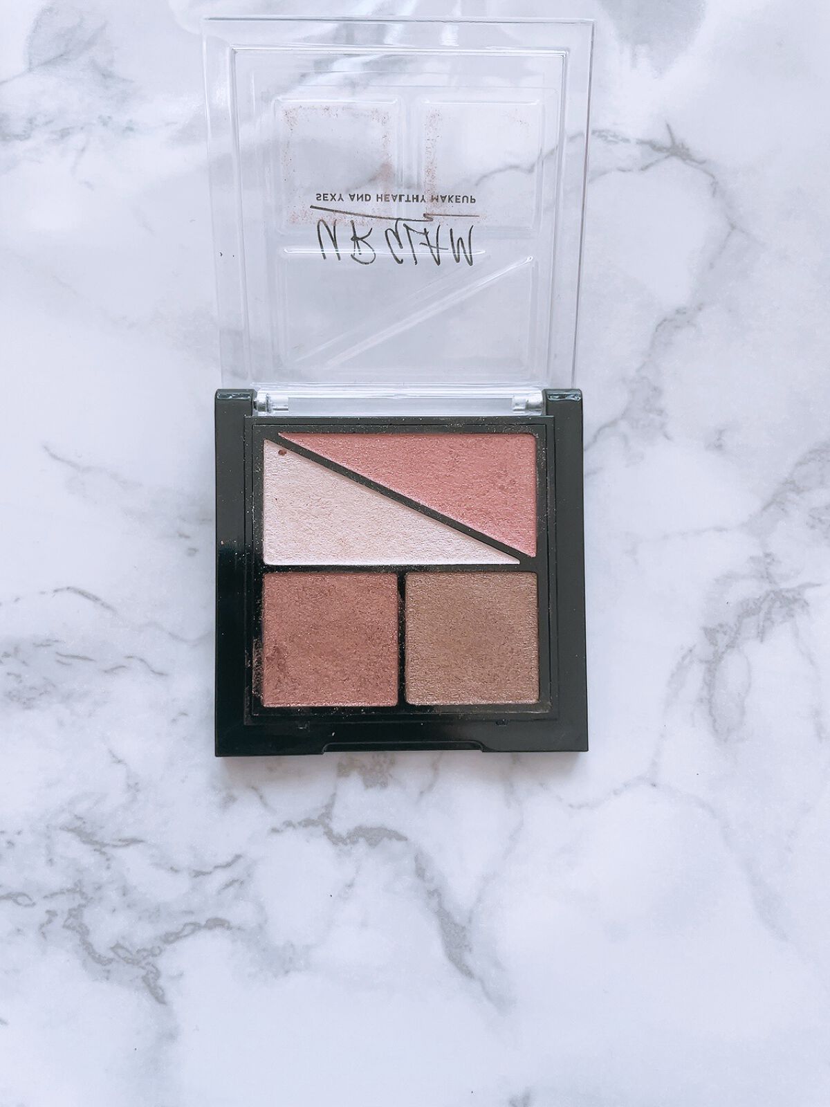 UR GLAM　VELVET EYE COLOR PALETTE/U R GLAM/アイシャドウパレットを使ったクチコミ（2枚目）