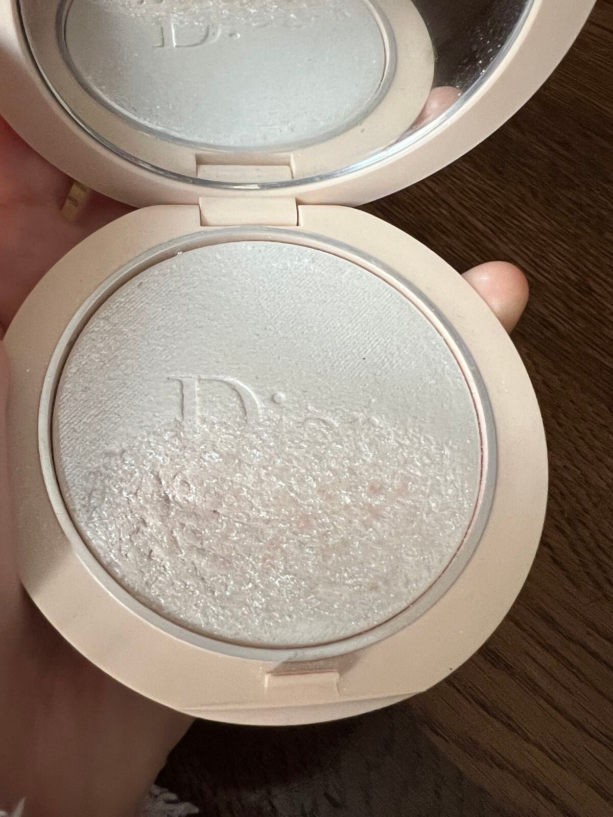 ディオールスキン フォーエヴァー クチュール ルミナイザー/Dior/プレストパウダーを使ったクチコミ(2枚目)