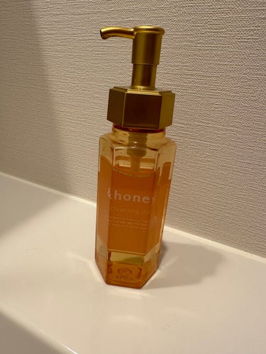 &honey クレンジングオイルの紹介です🫶

180ml
1540円

今まで使ってきたクレンジングオイルの中で
一番落ちやすくて、簡単でした！
急いで入って赤ちゃんを洗わないといけないから
すごく助