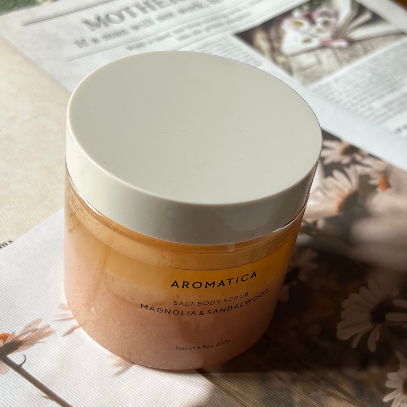 ソルトボディスクラブマグノリア&サンダルウッド/AROMATICA/ボディスクラブを使ったクチコミ(2枚目)