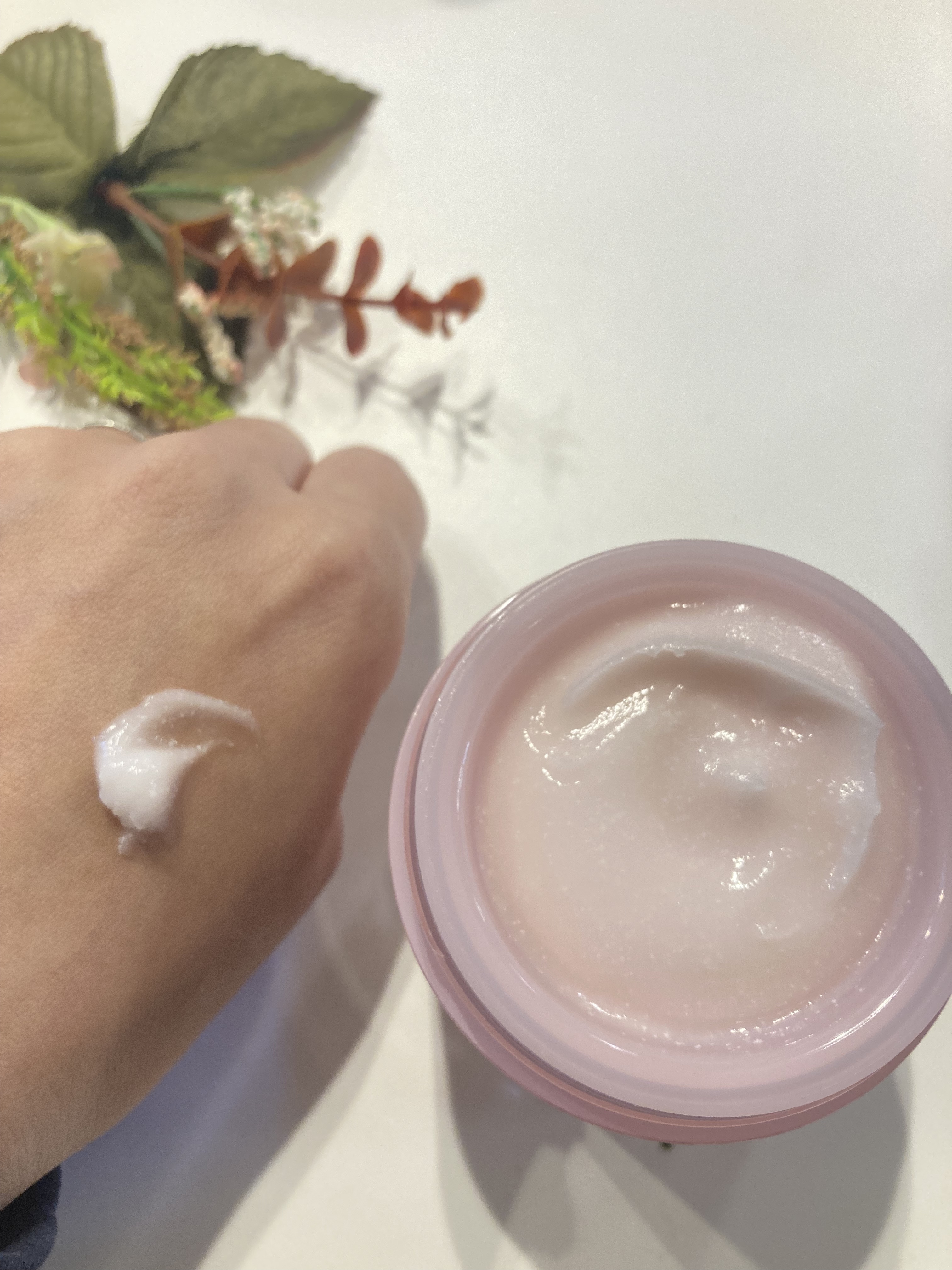 バウンシースリーピングマスク/LANEIGE/フェイスクリームを使ったクチコミ（2枚目）