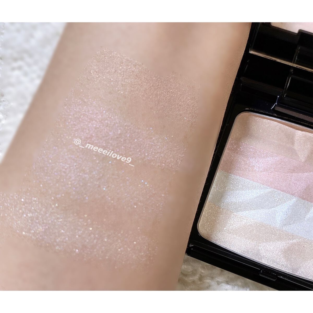 オーロラライズグロウハイライター/KATE/パウダーハイライトを使ったクチコミ(2枚目)