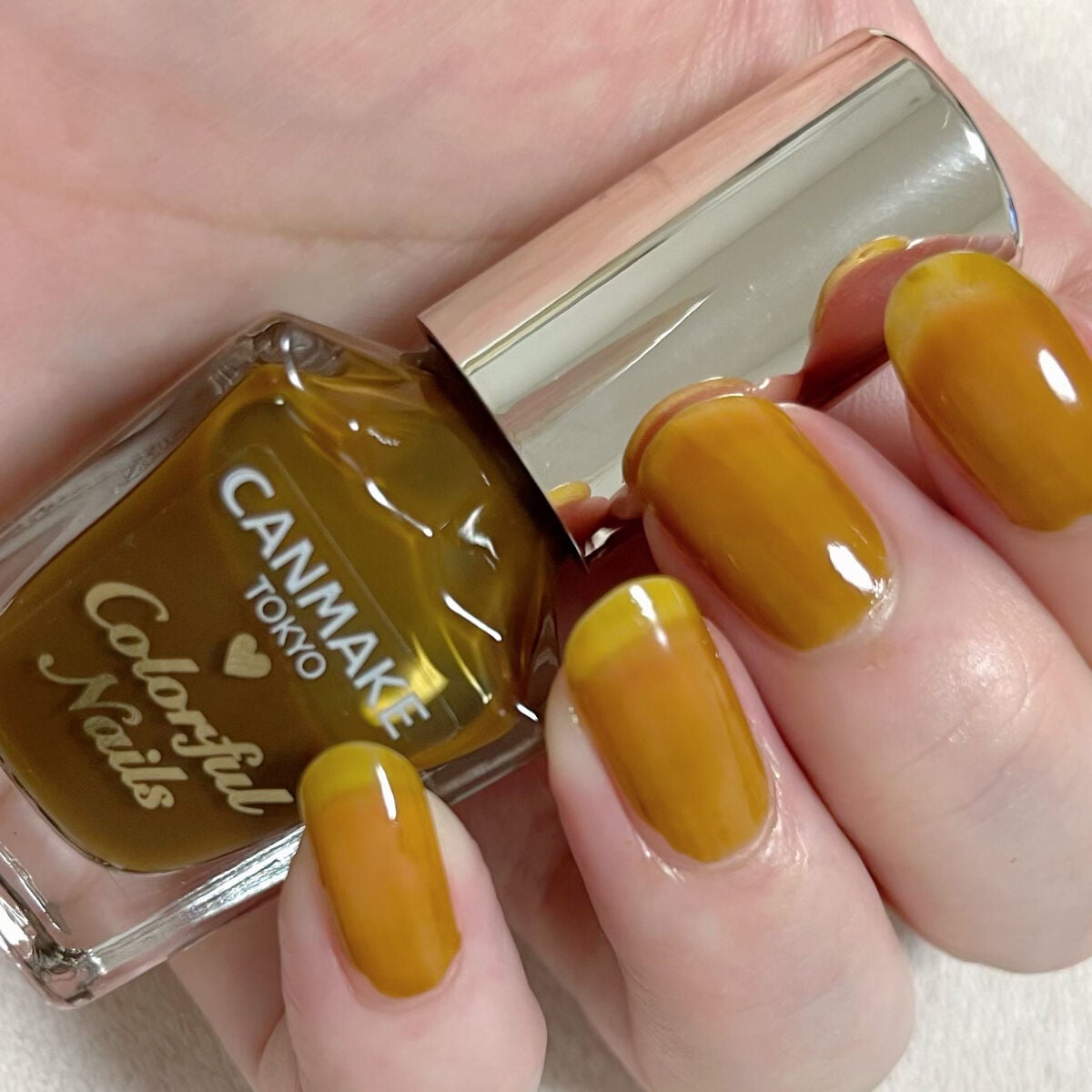 カラフルネイルズ/キャンメイク/マニキュアを使ったクチコミ(2枚目)