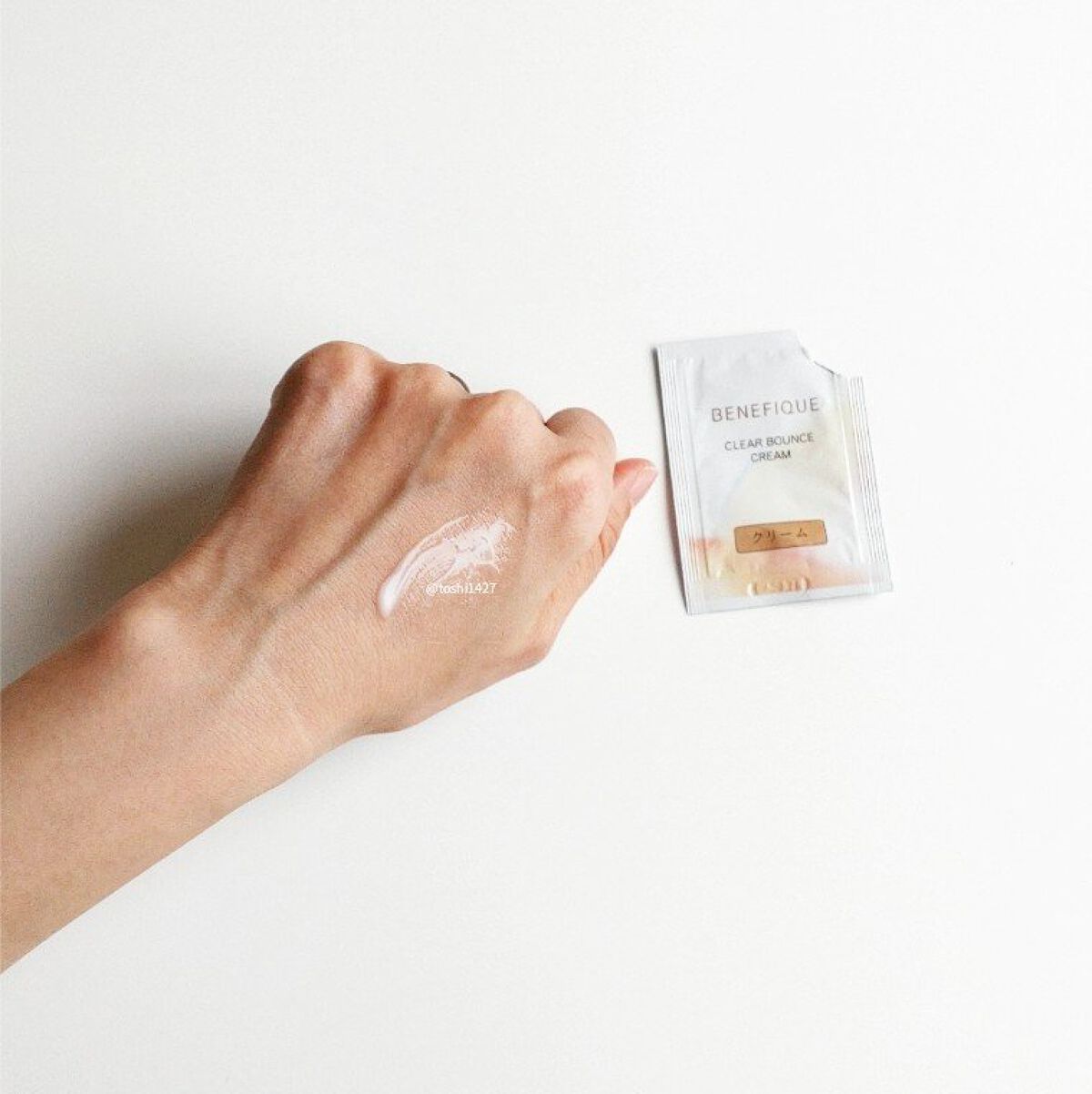 クリアバウンスクリーム /BENEFIQUE/フェイスクリームを使ったクチコミ（3枚目）