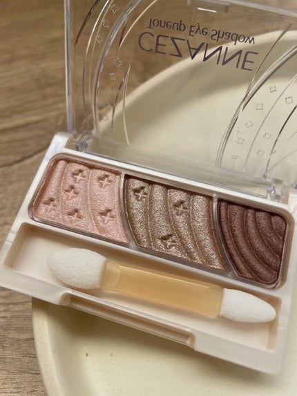 トーンアップアイシャドウ/CEZANNE/アイシャドウパレットを使ったクチコミ(2枚目)