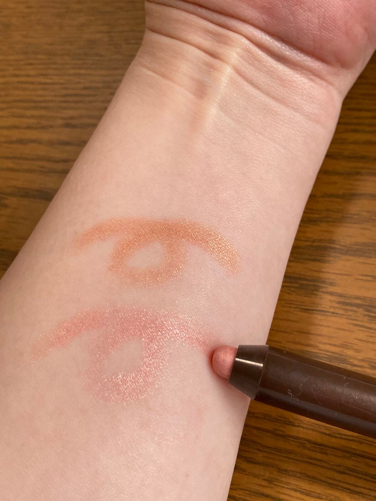 グリームオンフィットシャドウ/excel/スティックアイシャドウを使ったクチコミ(2枚目)