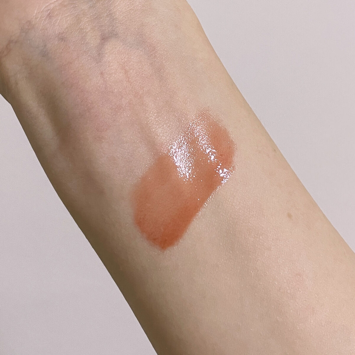 センシュアルスパイシーヌードグロス/HERA/リップグロスを使ったクチコミ（2枚目）