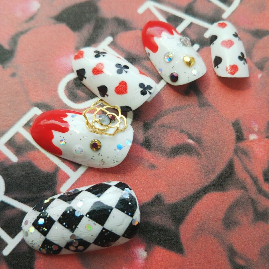 yuzuri.@お休み中 on LIPS 「ツイステッドワンダーランド…やばない…?こんにちは、ツイステ沼..」(1枚目)