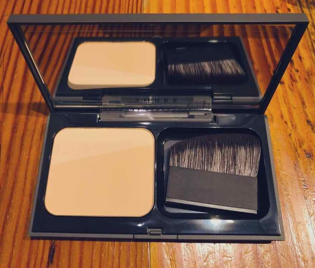 プリスティーンコンプレクションパウダーファンデーション/THREE/パウダーファンデーションを使ったクチコミ（1枚目）