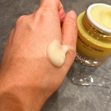 OHUI ミラクルトーニンググロークリームのクチコミ「◎MIRACLE TONING Glow Cream
☑︎ビタミンCｘ純度98％以上のグルタチ.....」（3枚目）