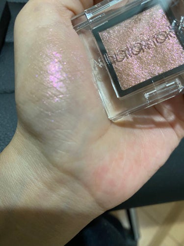 ADDICTION アディクション ザ アイシャドウ スパークルのクチコミ「ADDICTION　ザ アイシャドウ スパークル　014SP　Rose Quartz

めため.....」（3枚目）