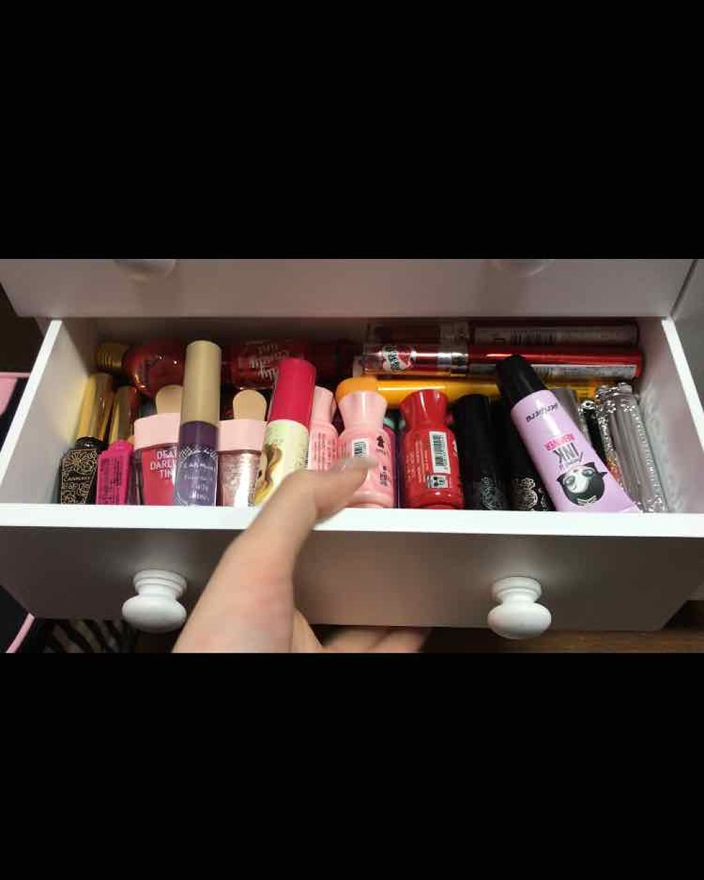 えーちゃん🐼💓 on LIPS 「私のコスメ収納。最近ようやくこのワゴンが届きぐちゃぐちゃだった..」(2枚目)