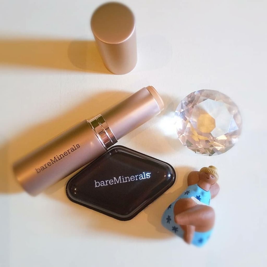CR ハイドレイティング ファンデーション スティック/bareMinerals/その他ファンデーションを使ったクチコミ（2枚目）