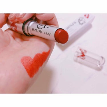 #shuuemura #シュウウエムラ #ルージュアンリミテッドシュプリームマット #OR584 #yummykiss 
.
パケからカラーから全部可愛くて買うしかなかった😂💓
マット系のリップ使うこと