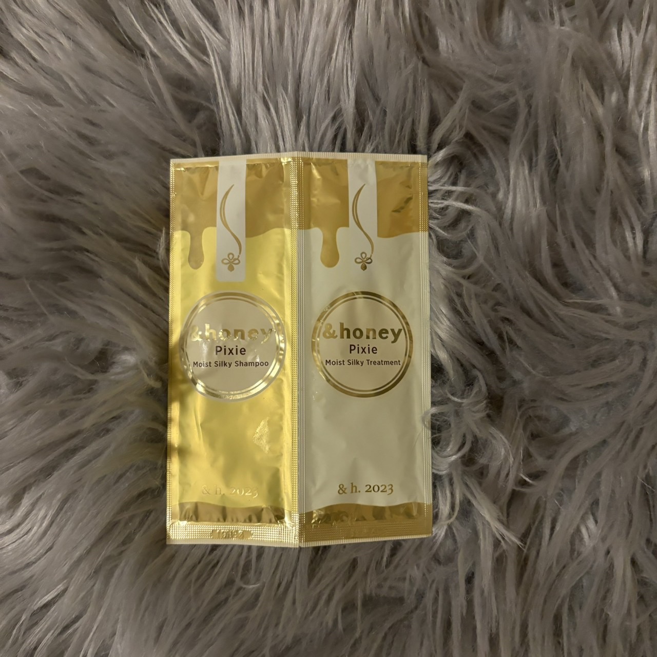 アンドハニー ピクシー モイストシルキー シャンプー1.0/ヘアトリートメント2.0 2連お試し(シャンプー10ml+トリートメント10g)/&honey/市販シャンプーを使ったクチコミ（1枚目）