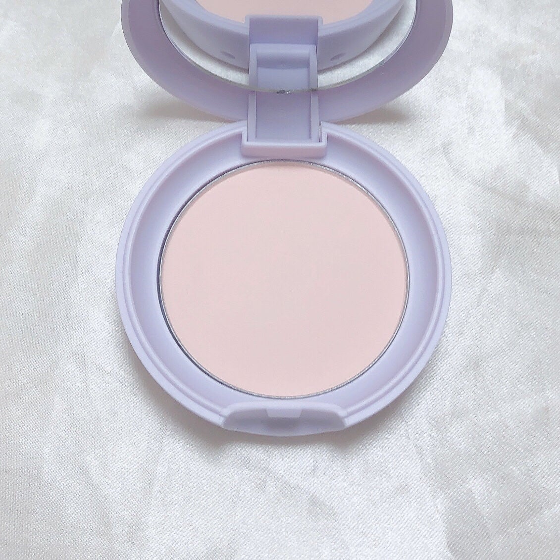 パーフェクティング シルキーフィット パウダー/VDL/プレストパウダーを使ったクチコミ(6枚目)