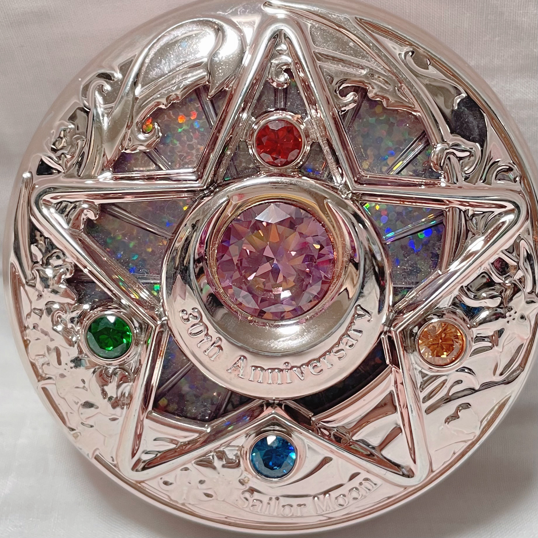 シャイニングムーンパウダー 30th Anniversary Edition/ミラクルロマンス/プレストパウダーを使ったクチコミ（2枚目）