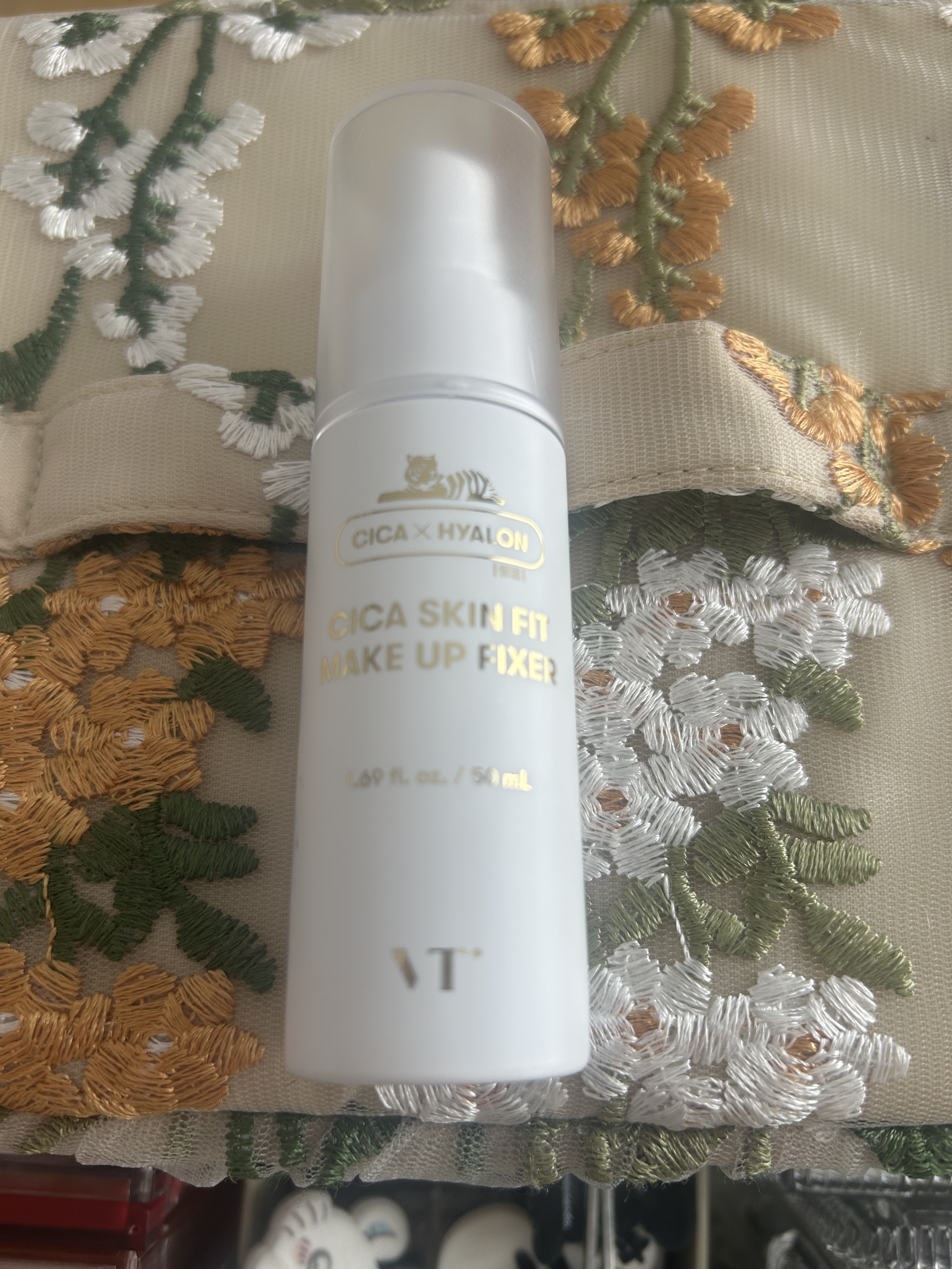 試してみた】VT CICAスキンフィットメイクアップフィクサーの効果・肌