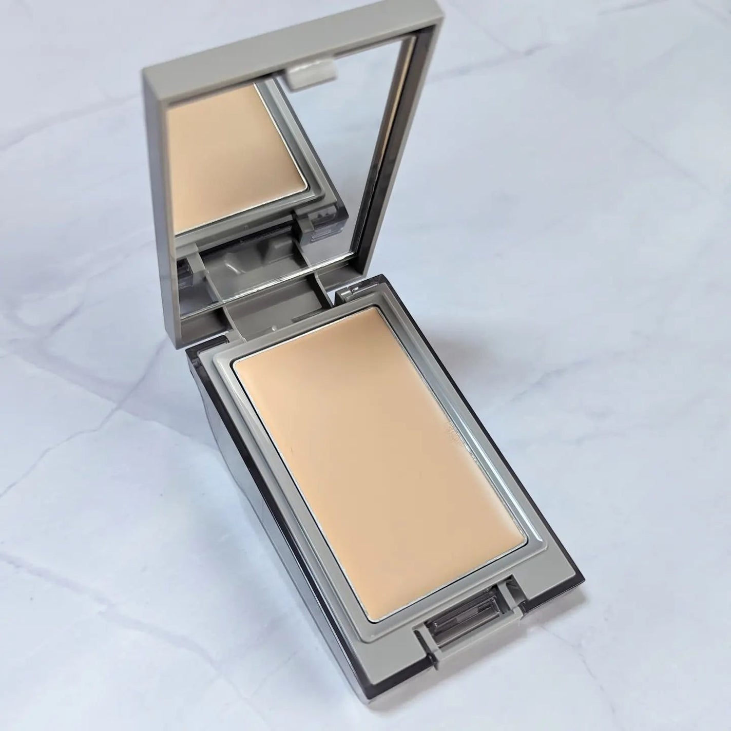 プリマヴィスタ デイトリートメントバーム 〈ローラータイプ〉/プリマヴィスタ/その他ファンデーションを使ったクチコミ(3枚目)