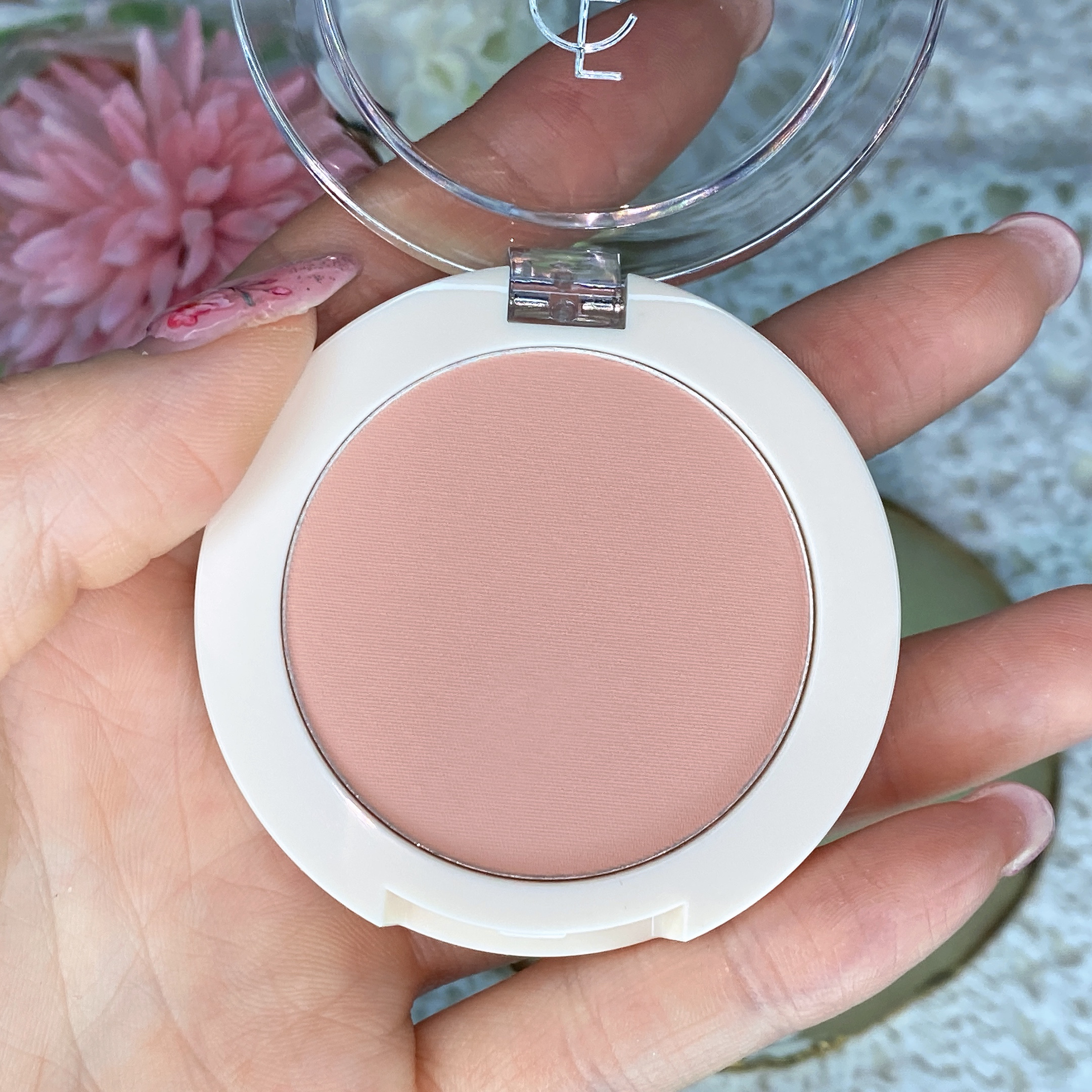 ベアブラッシャー パフ付き/フォレンコス/パウダーチークを使ったクチコミ（2枚目）