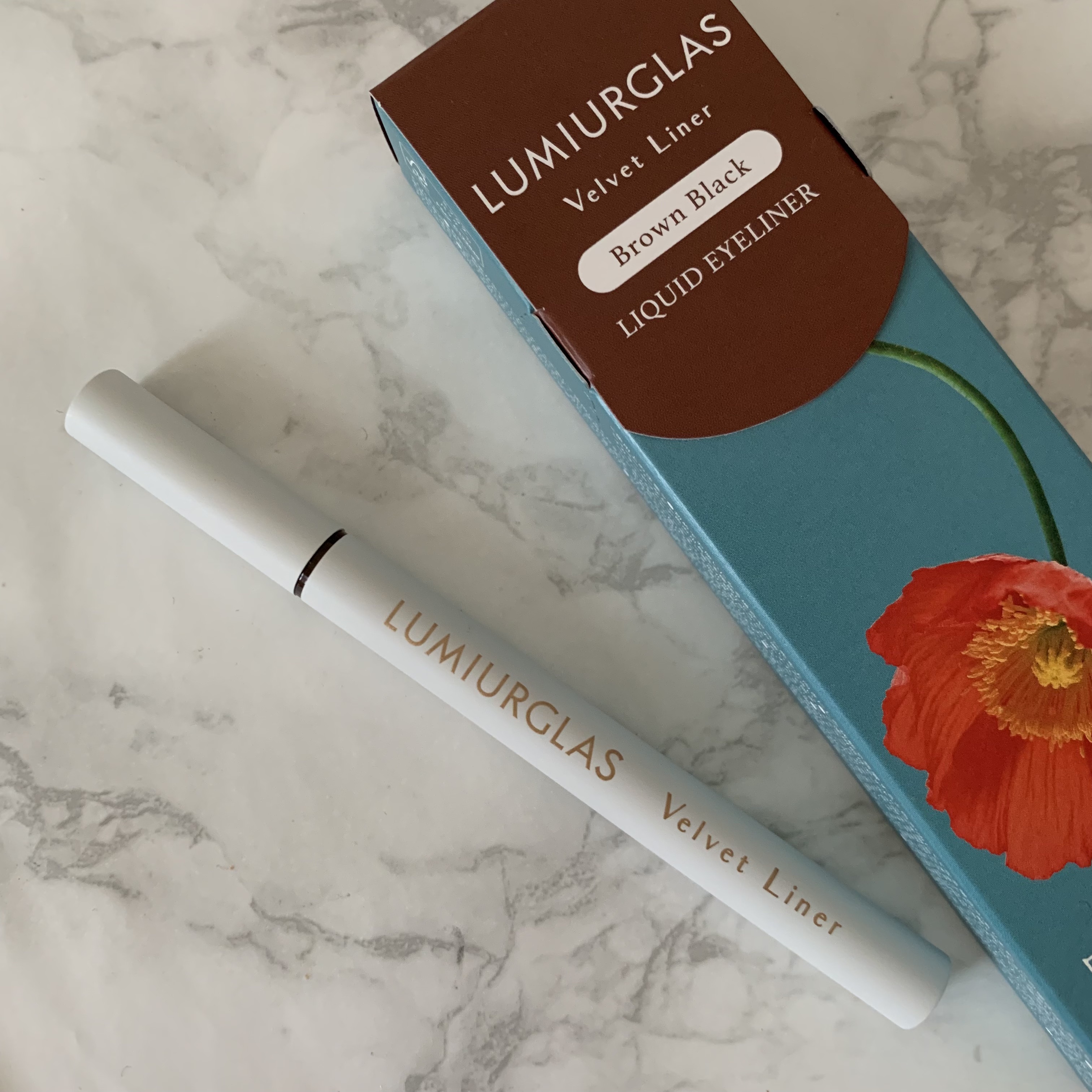 ベルベットライナー/LUMIURGLAS/リキッドアイライナーを使ったクチコミ（1枚目）