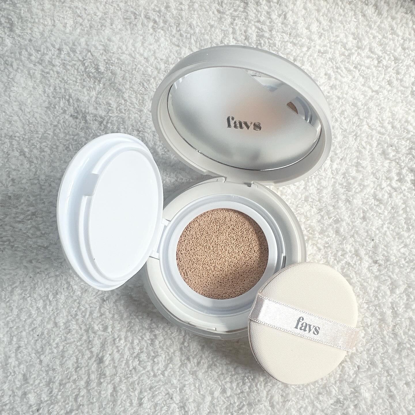 c　favs ファブス　クッションファンデーション　ヘーゼル2個セット favs / カーミンググロウアップクッションファンデーション