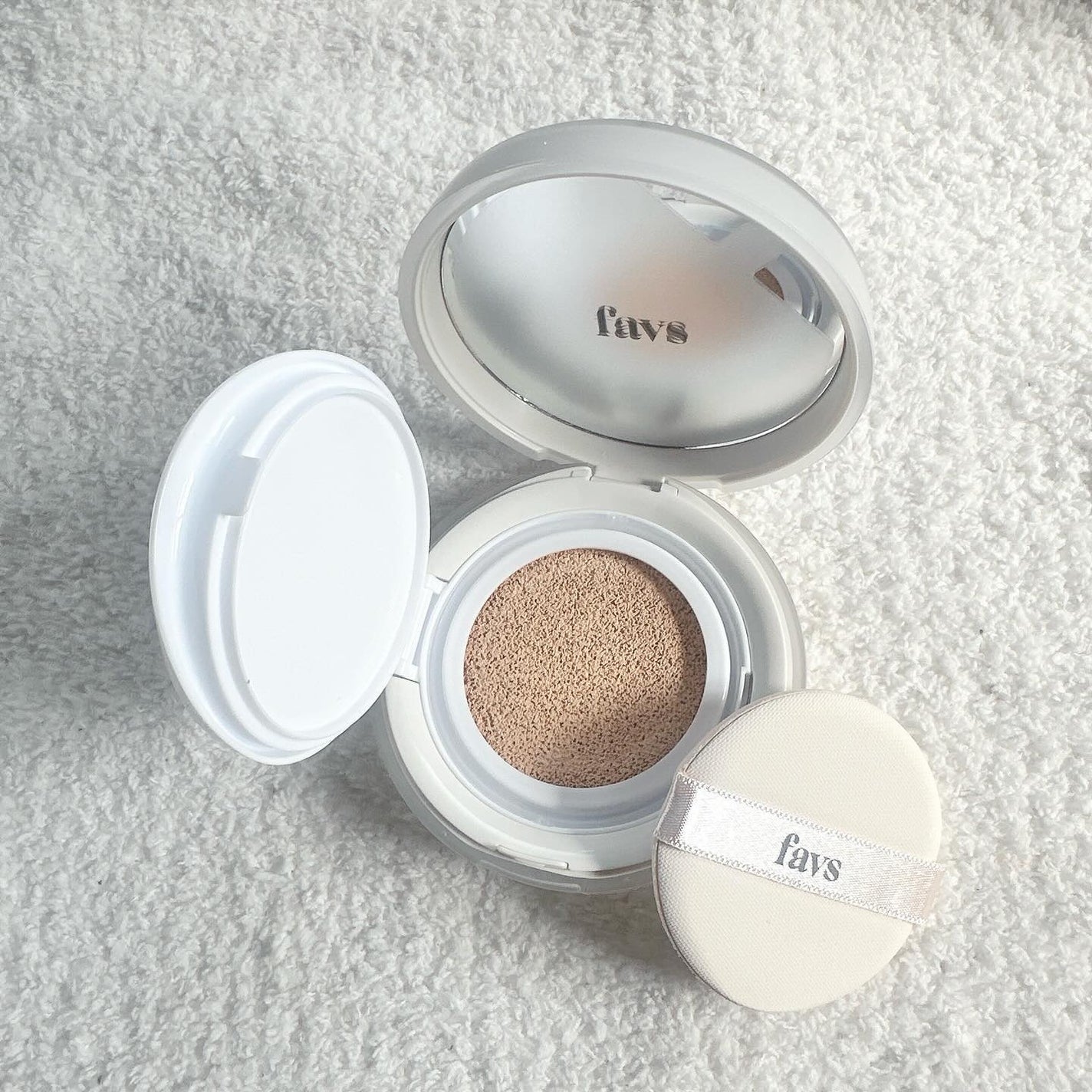 カーミンググロウアップクッションファンデーション/favs/リキッドファンデーションを使ったクチコミ(2枚目)