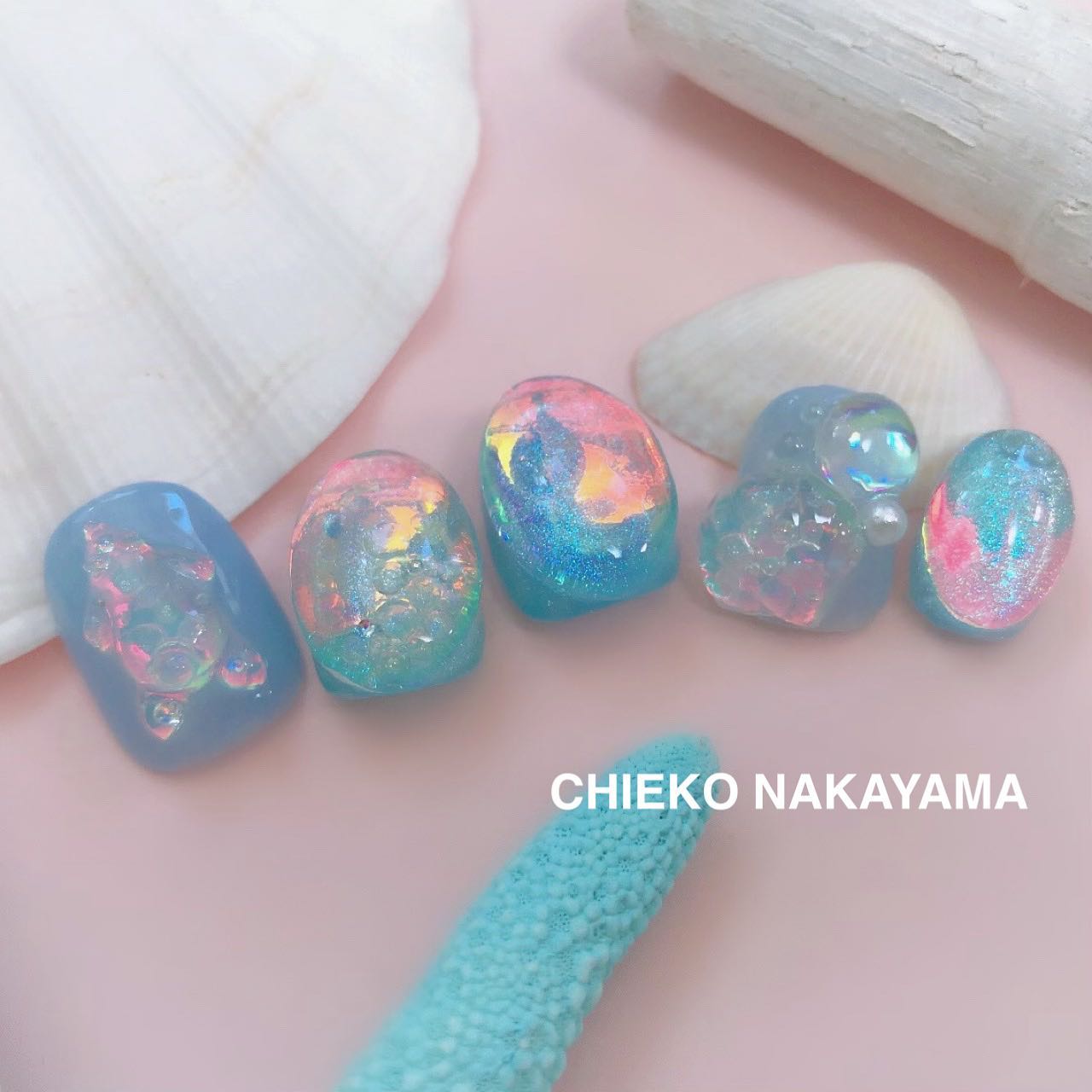 なかやまちえこ on LIPS 「しゃぼん玉ネイル🐻❄️⠀⠀インスタライブで作ったのを5本組に..」(4枚目)