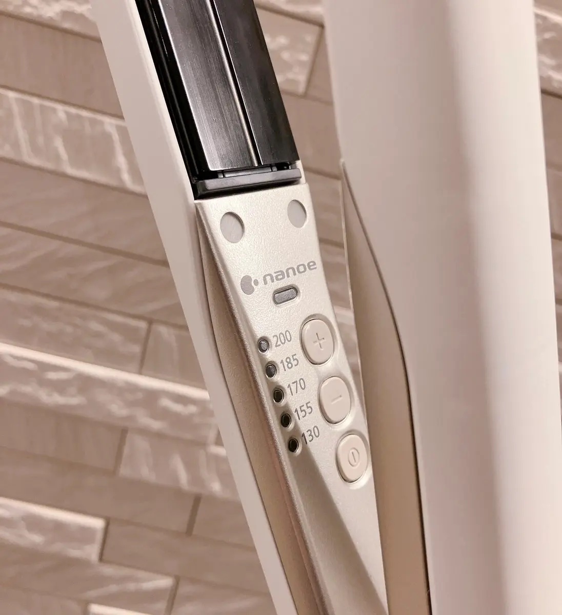 ストレートアイロン ナノケア EH-HS0J  -W・白/Panasonic/ストレートアイロンを使ったクチコミ（3枚目）