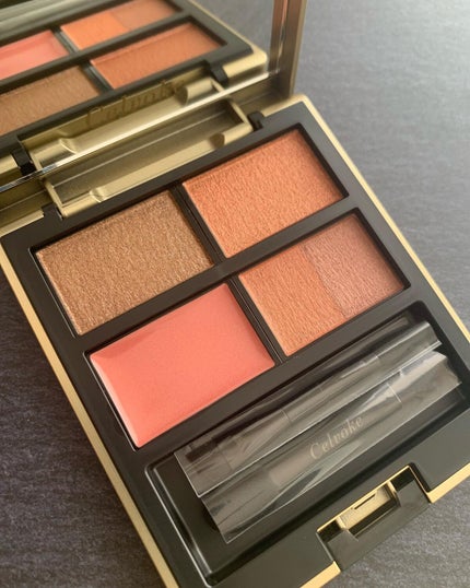 Celvoke マルチ パレットのクチコミ「@celvoke.jp
2023 サマーコレクション
▫️マルチパレット EX01 ボヘ.....」(3枚目)