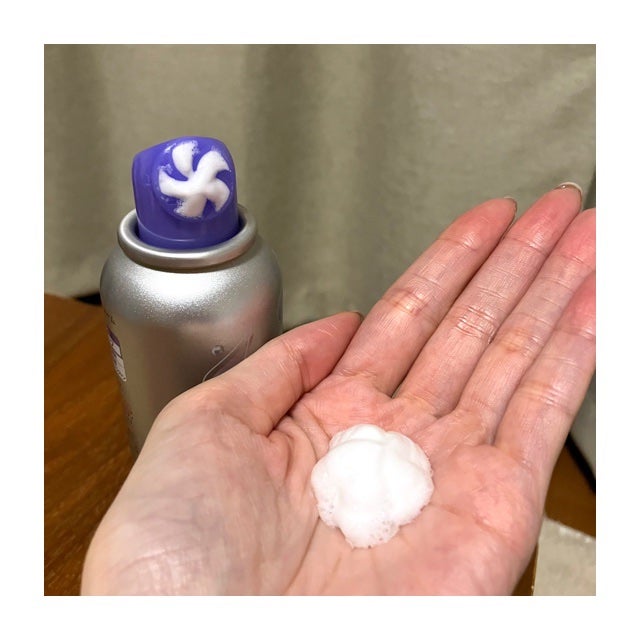 ミーアンドハー フェザリーオイルフォーム /Me&Her/ヘアムースを使ったクチコミ(2枚目)