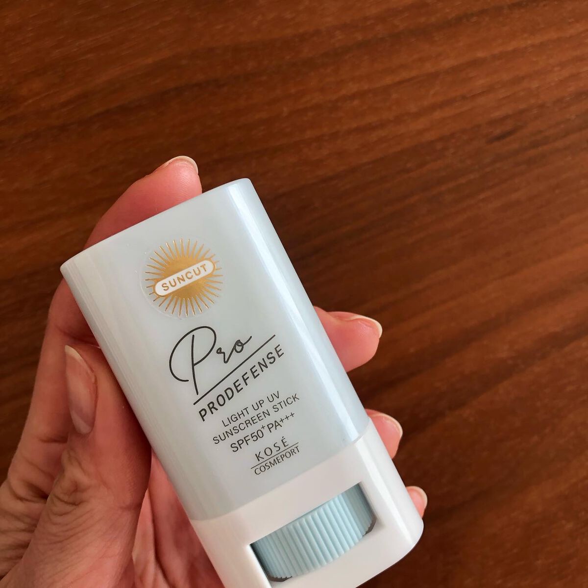 プロディフェンス ライトアップUV スティック/サンカット®/日焼け止めスティックを使ったクチコミ(2枚目)