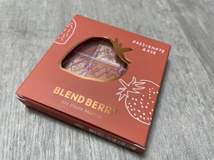 オーラクリエイション/BLEND BERRY/アイシャドウパレットを使ったクチコミ(4枚目)