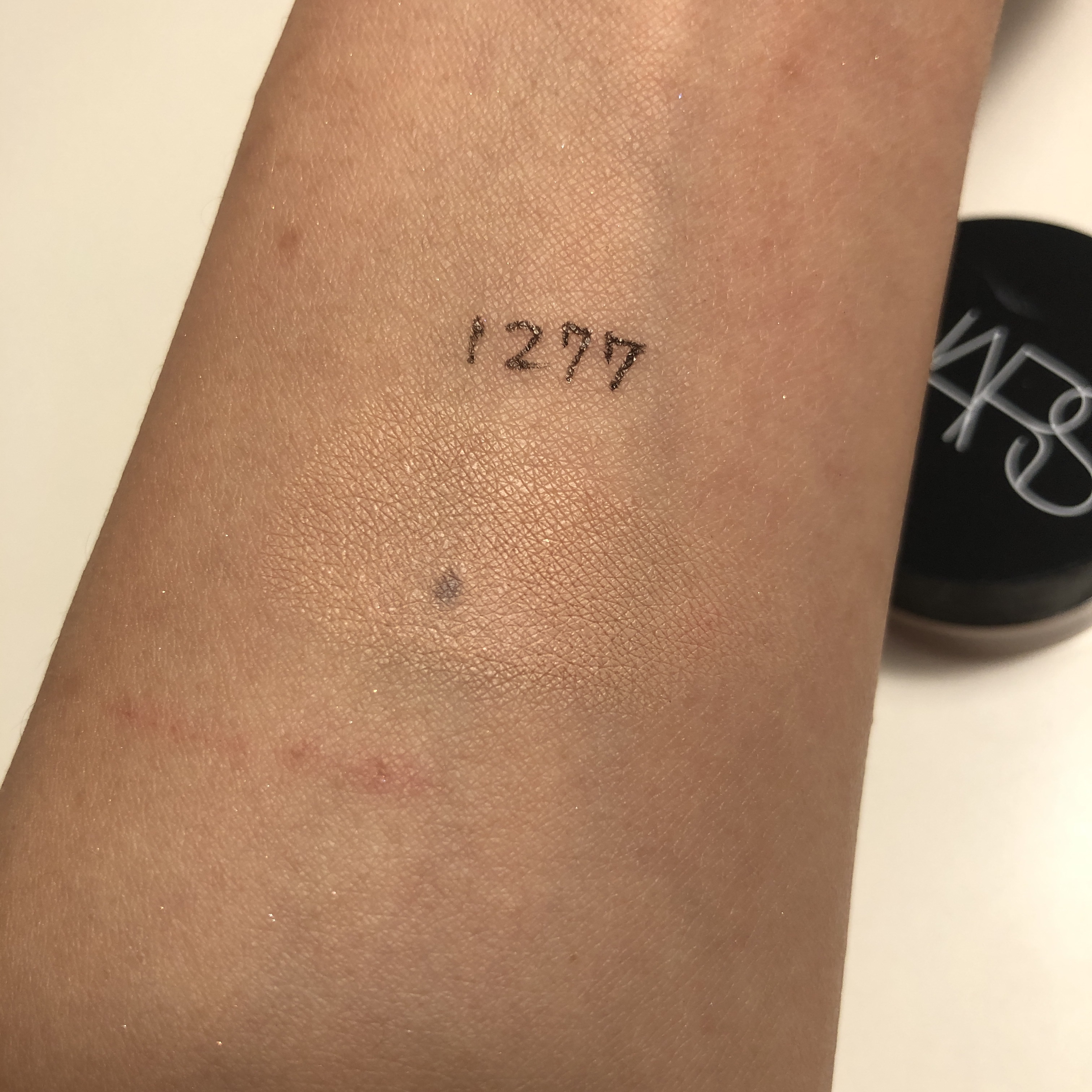 ソフトマットコンプリートコンシーラー 1277/NARS/クリームコンシーラーを使ったクチコミ（2枚目）