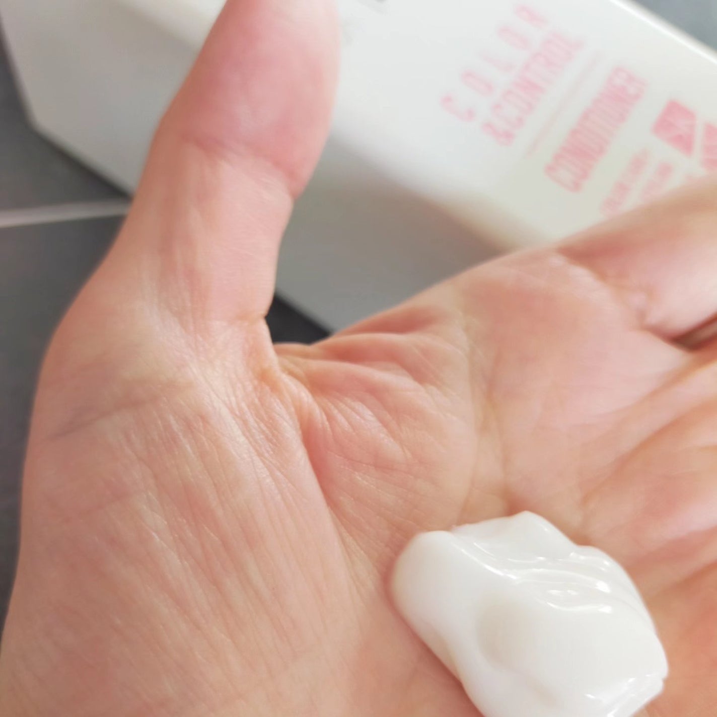 カラーコントロール シャンプー W/コンディショナー W/スティーブンノル ニューヨーク/市販シャンプーを使ったクチコミ(4枚目)