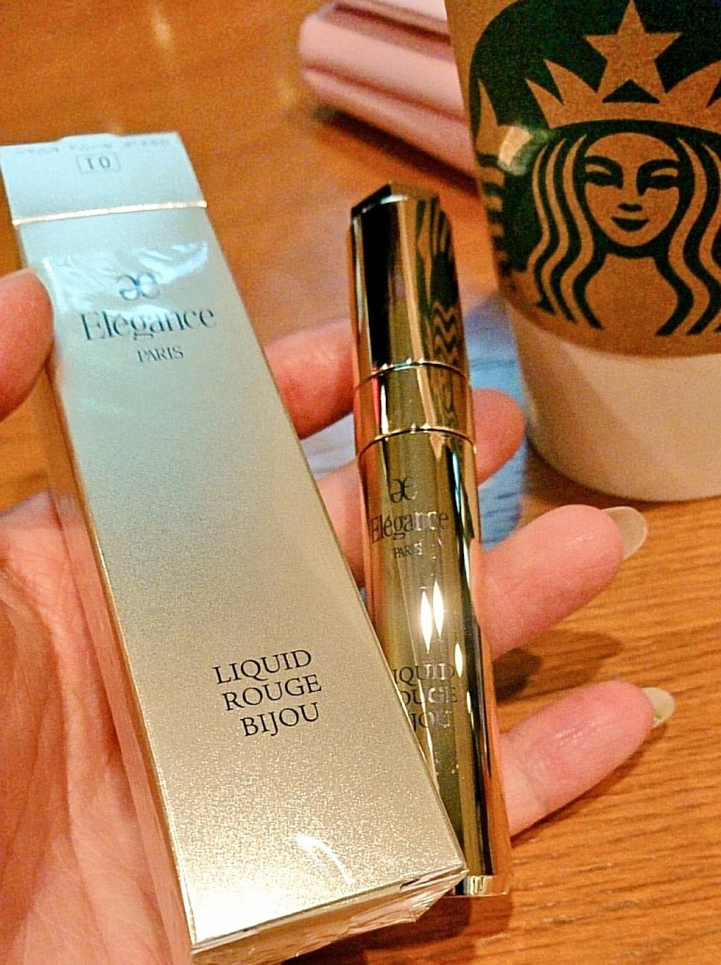 エレガンス リクイッド ルージュ ビジュー/Elégance/口紅を使ったクチコミ（1枚目）